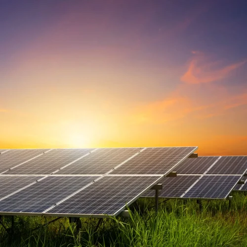 Energia solar em comunidades rurais angolanas: Desafios técnicos e oportunidades